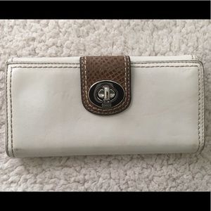 WHITE COACH WALLET